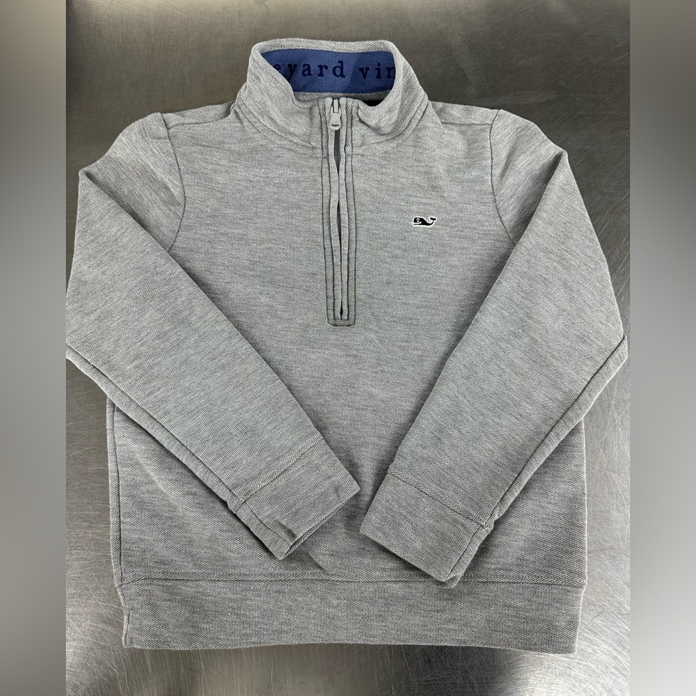 Vineyard Vines kids top size 6 youth